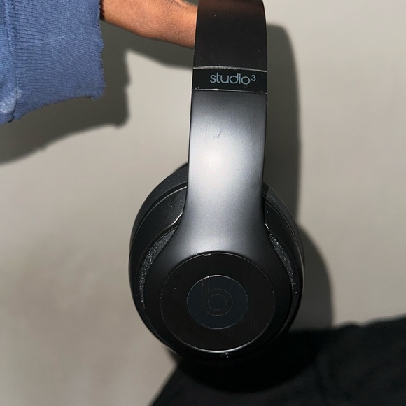 Beats Studio3 Headphones Black - Picture 9 of 12